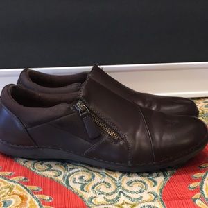 Earth Origins slip on loafers clogs booties size 9.5